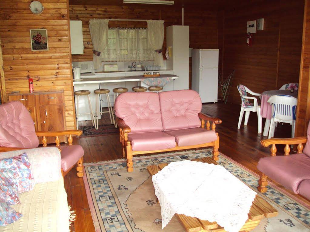 Nie-Zel Log Homes