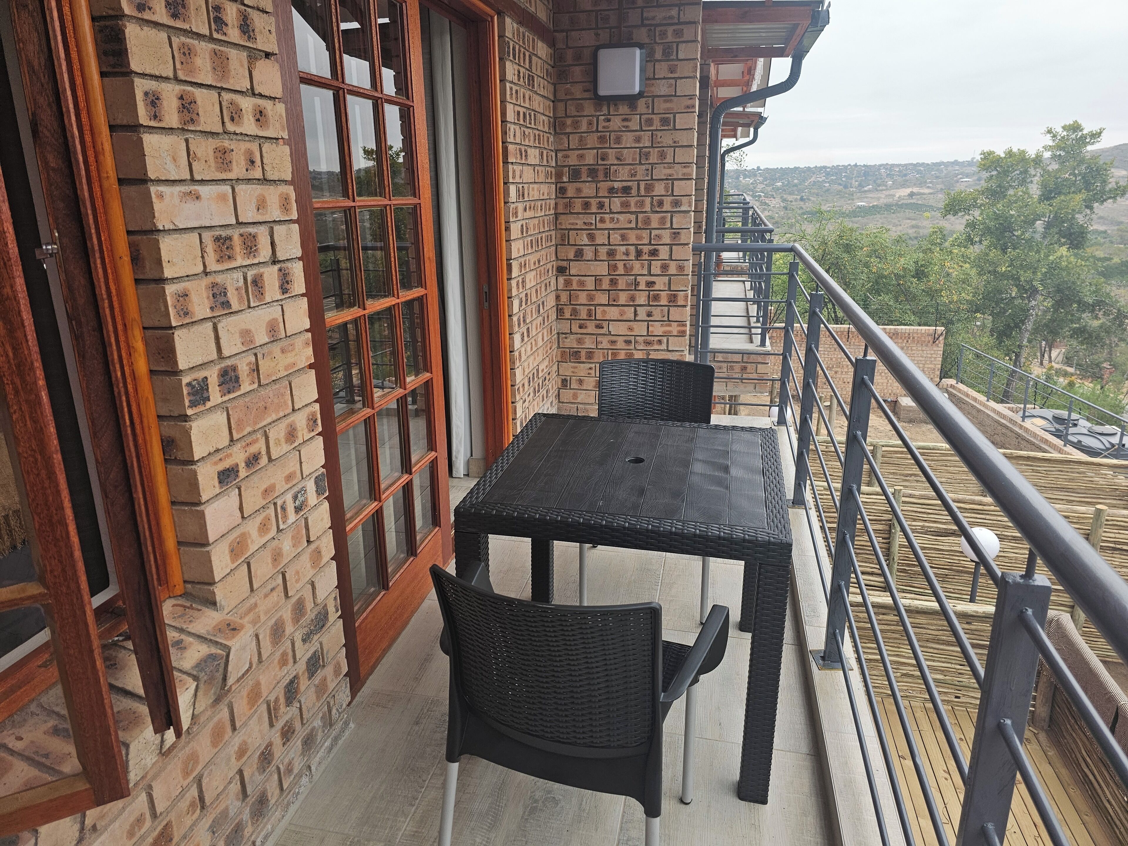 Tembo Guest Lodge
