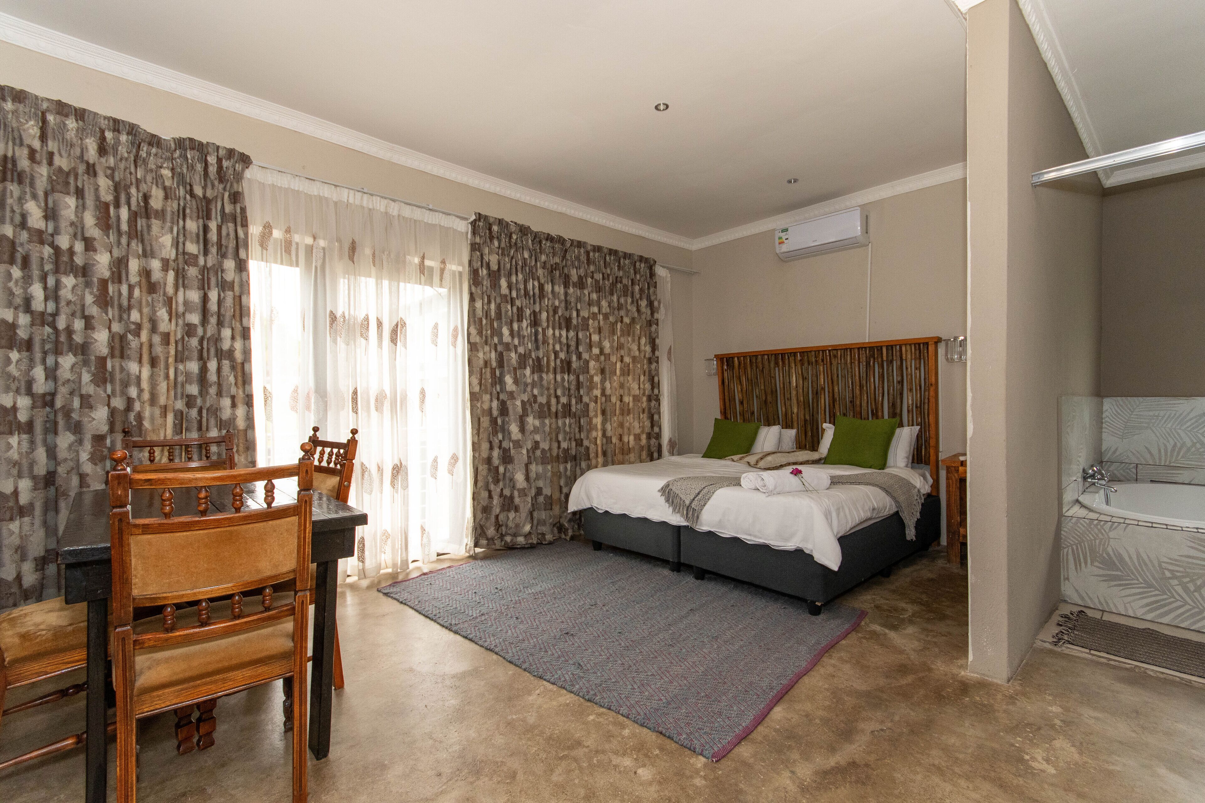 Woodpeckers Guest House