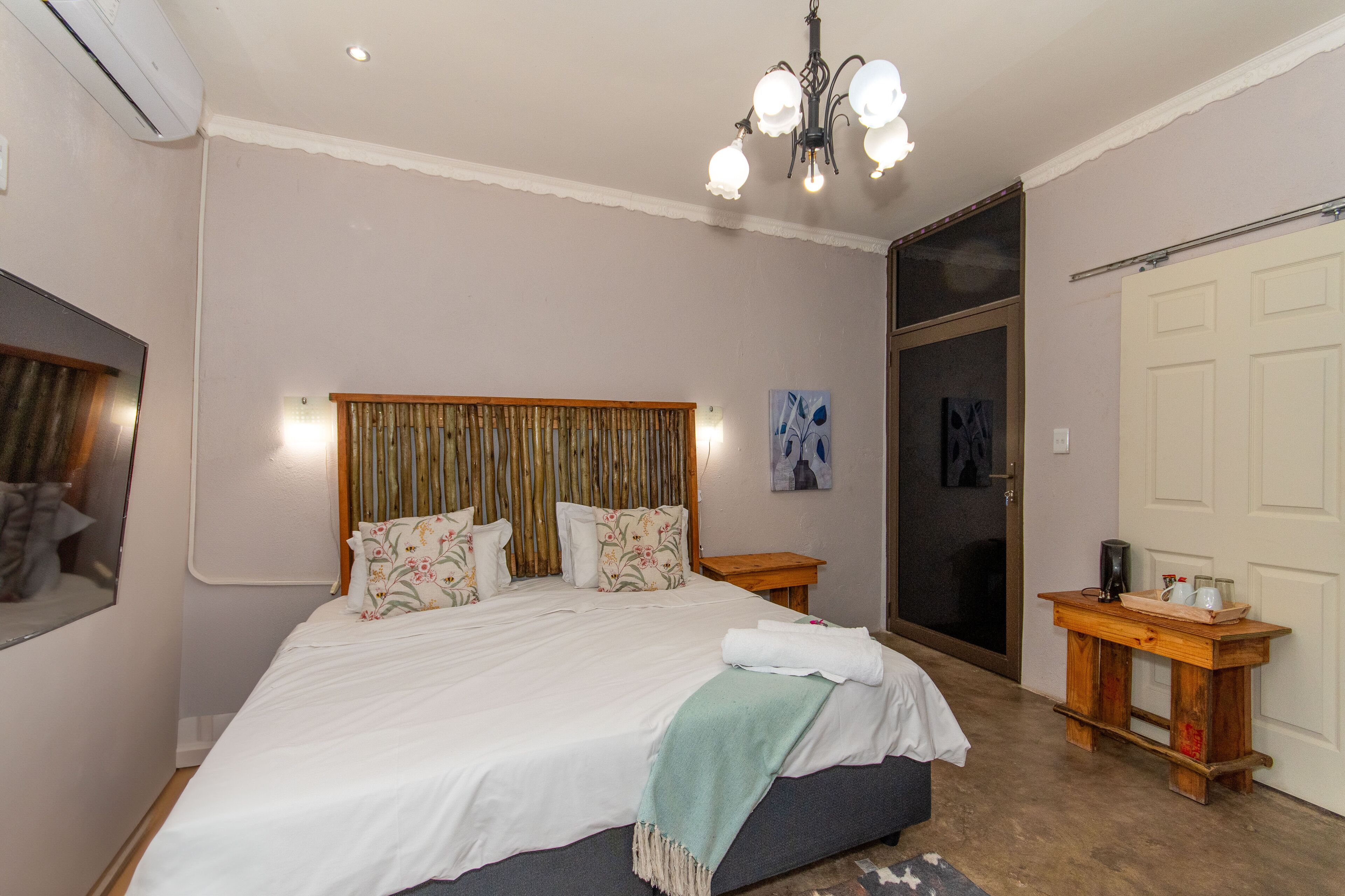 Woodpeckers Guest House