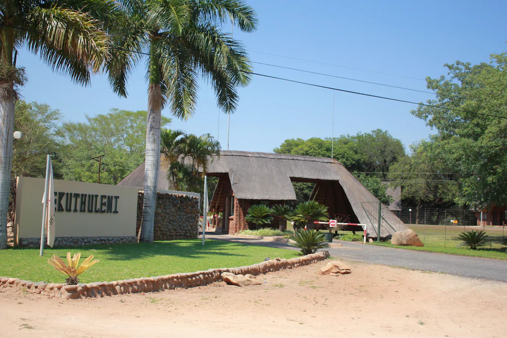 Ekuthuleni River Front Chalets