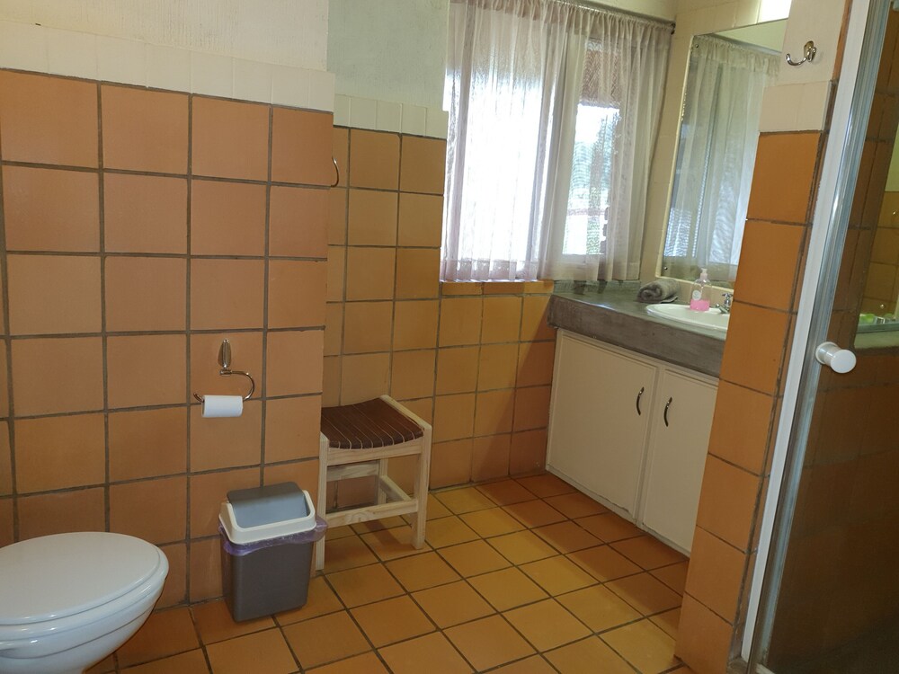 Ekuthuleni River Front Chalets