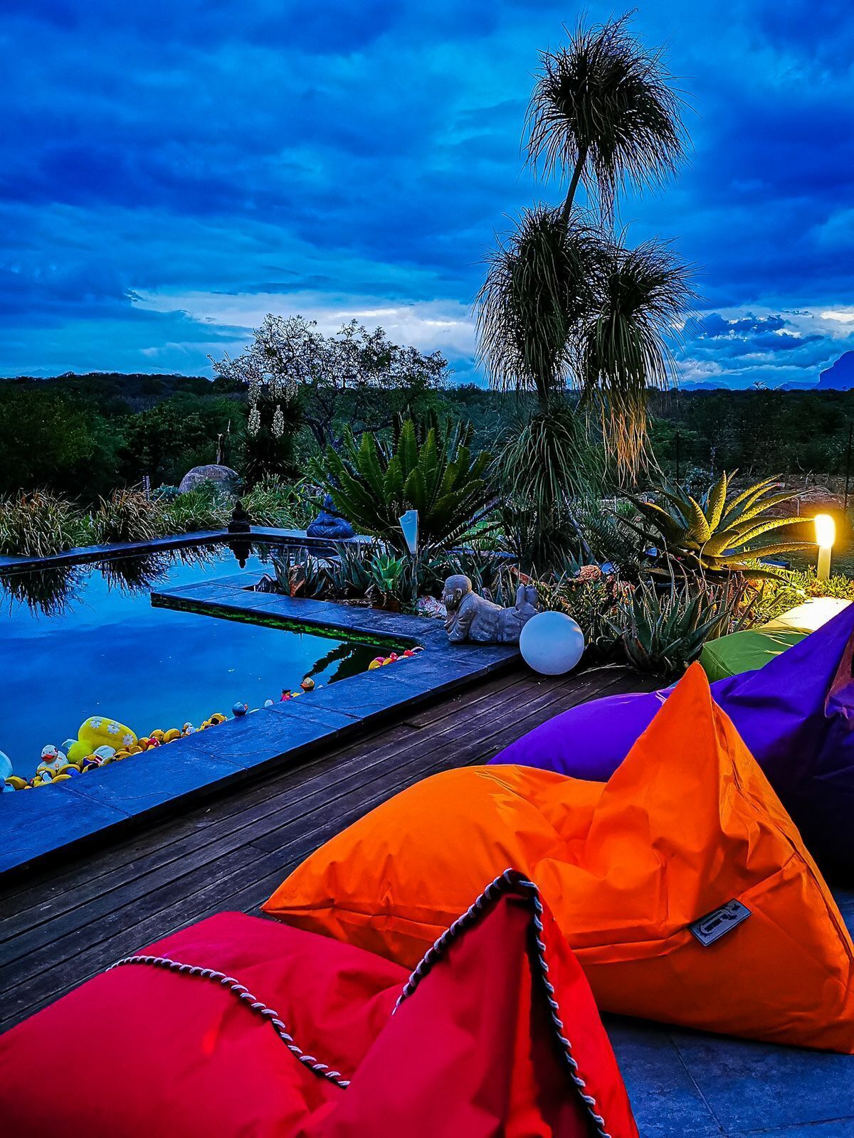 Hippomoon Lodge