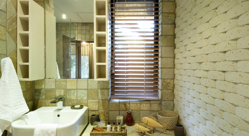Khaya Ndlovu Safari Manor