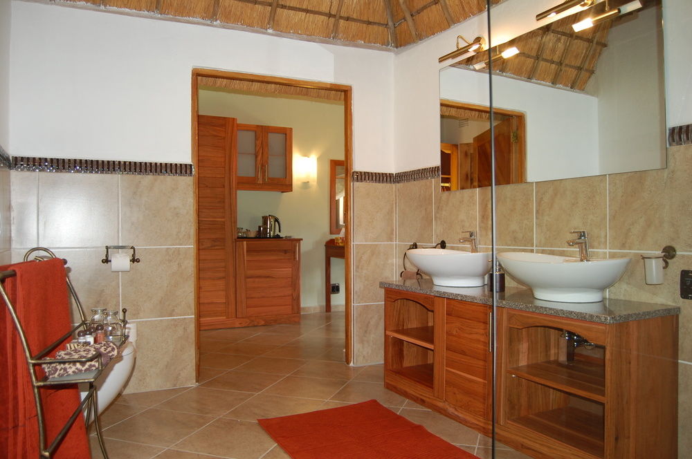 Kubu Safari Lodge