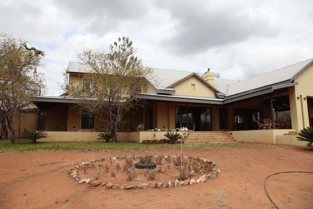 Lili Bush Guesthouse