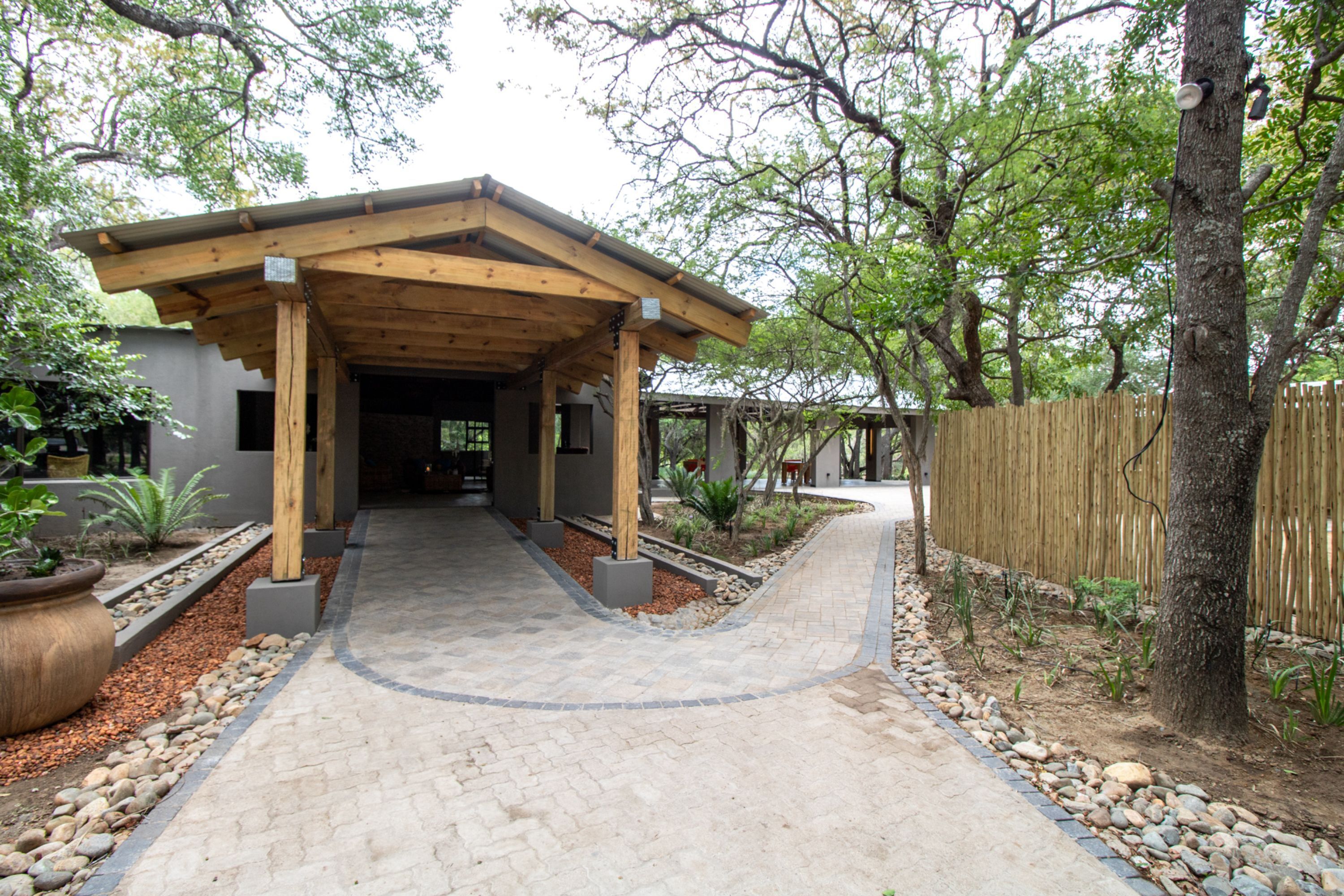 Little Africa Safari Lodge