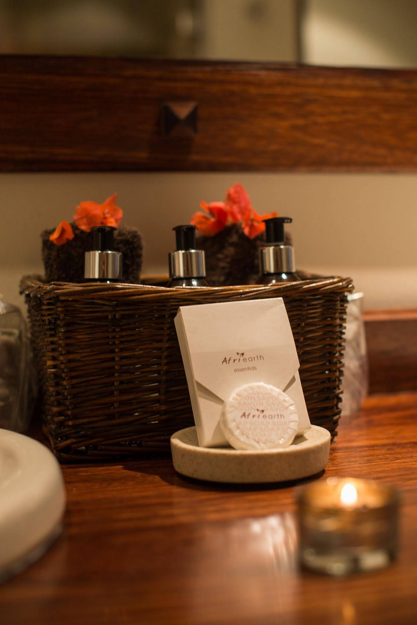 Inyati Game Lodge