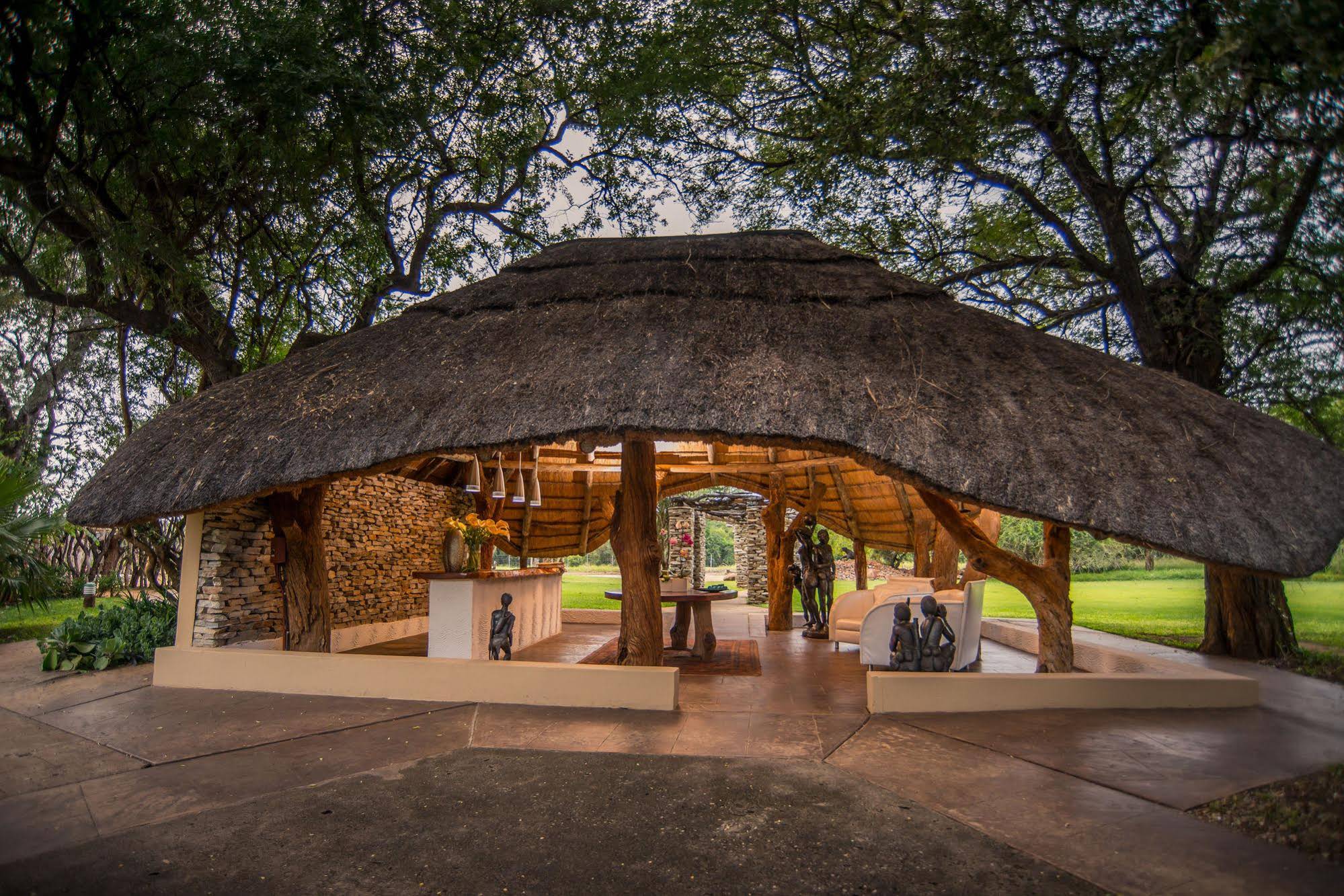 Karongwe River Lodge
