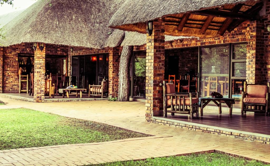 Gomo Gomo Game Lodge