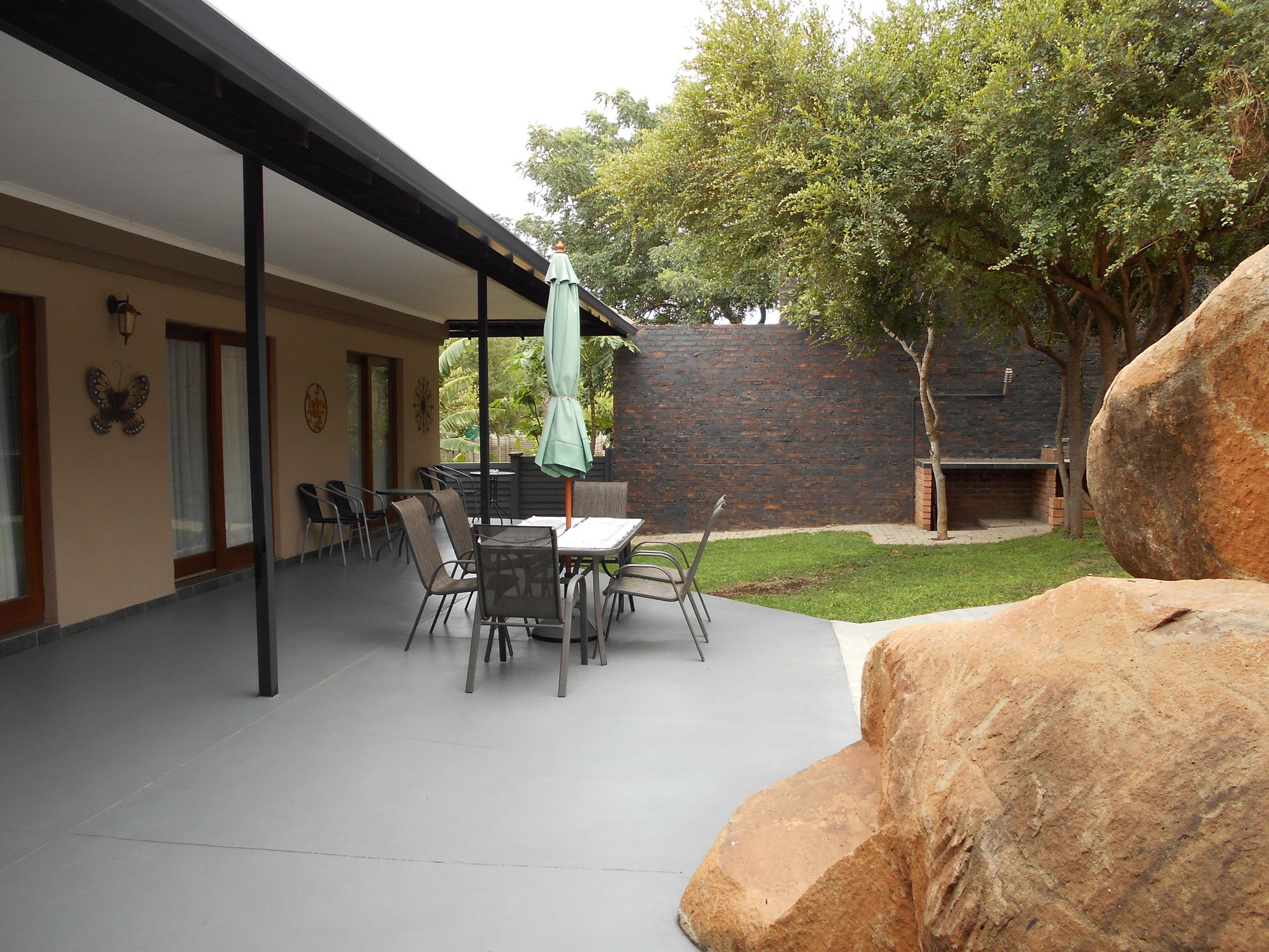 Meerkat Manor Guest House