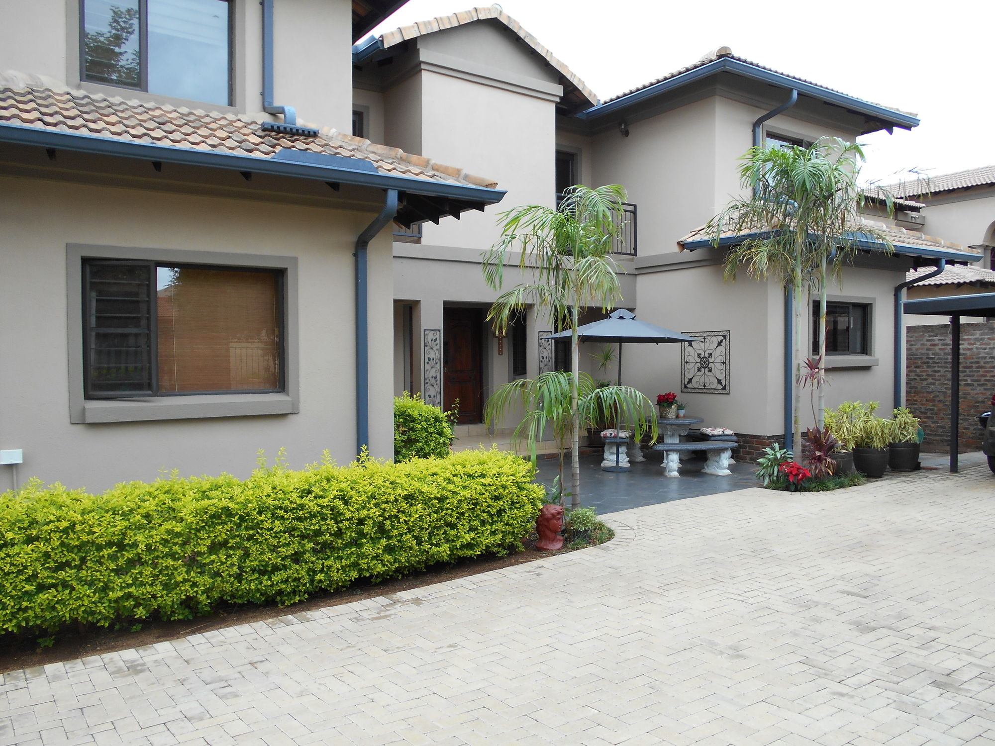 Meerkat Manor Guest House