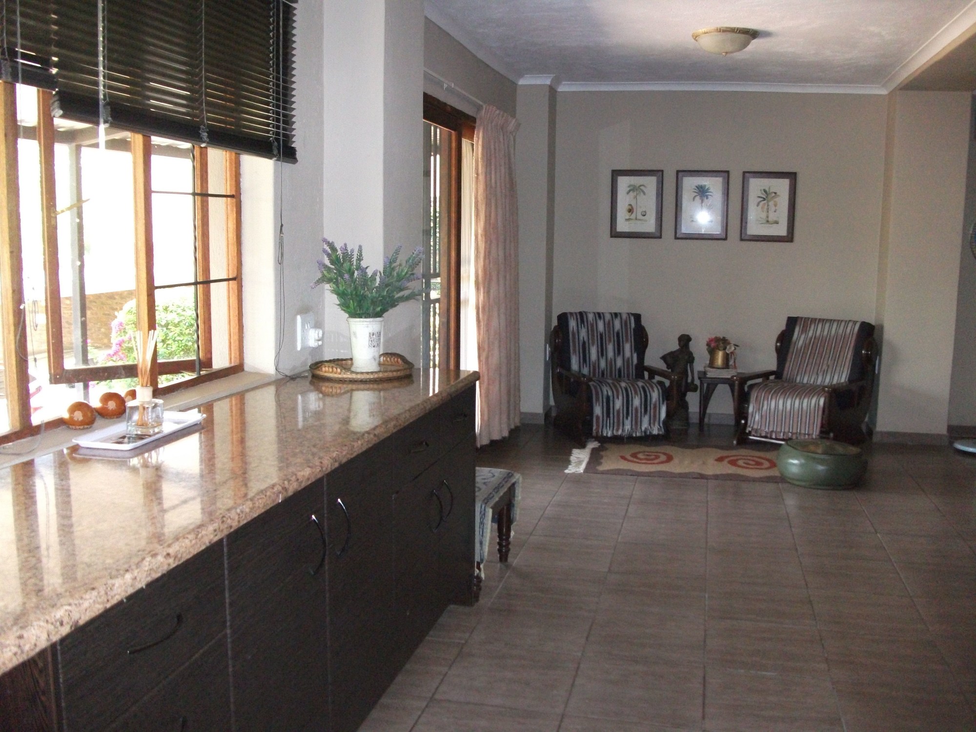 Meerkat Manor Guest House