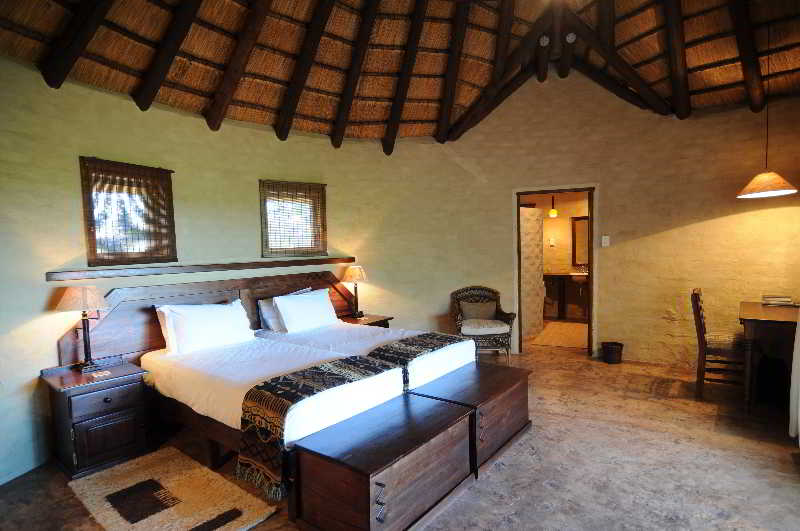 Mopane Bush Lodge
