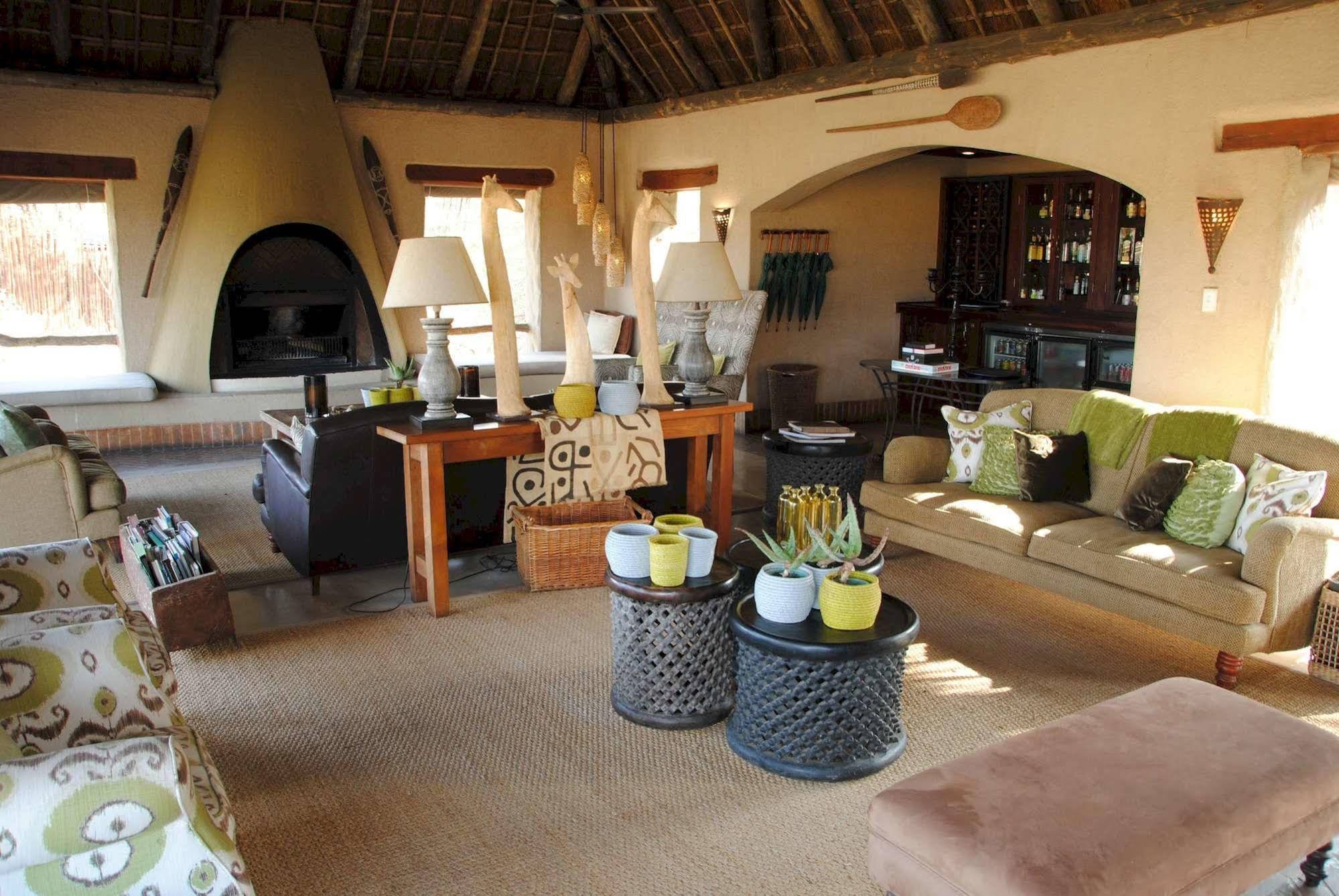 Thornybush Simbambilli Game Lodge
