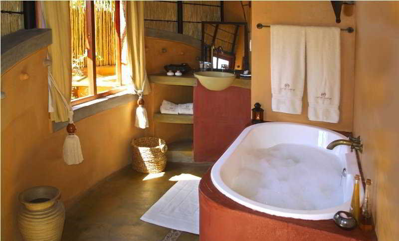 Hoyo Hoyo Safari Lodge