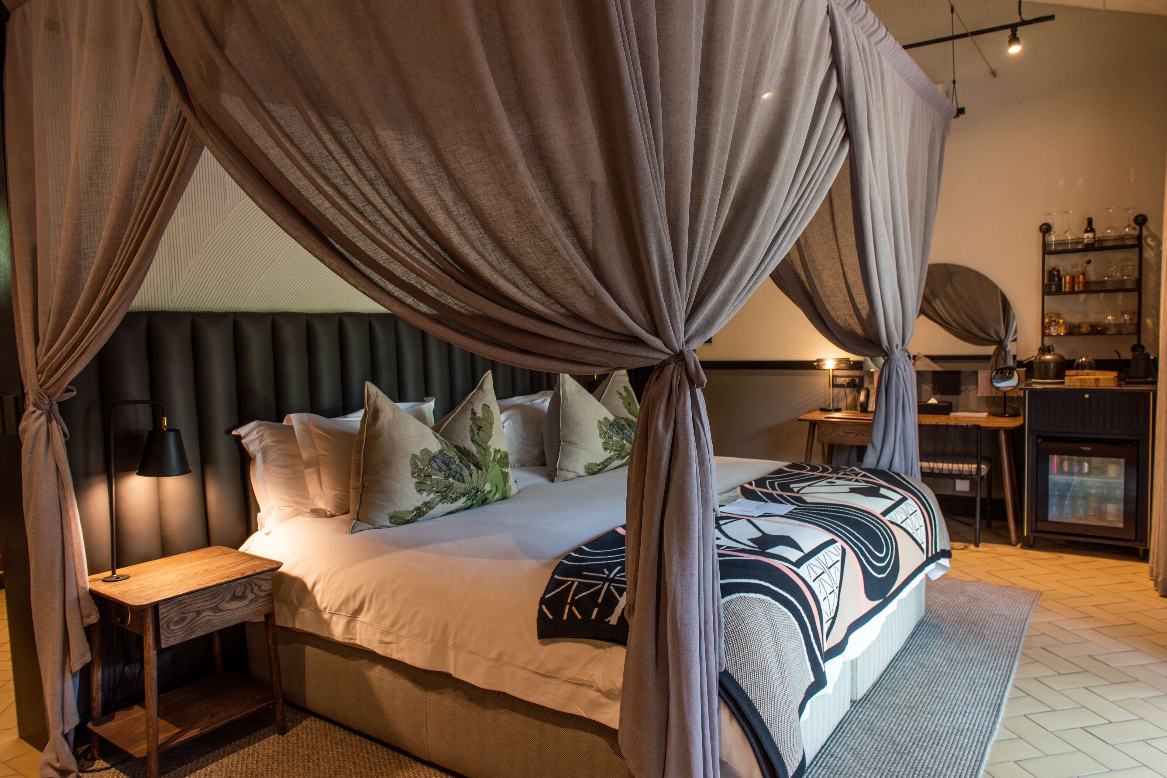 Kruger Shalati - Train on The Bridge & Garden Suites