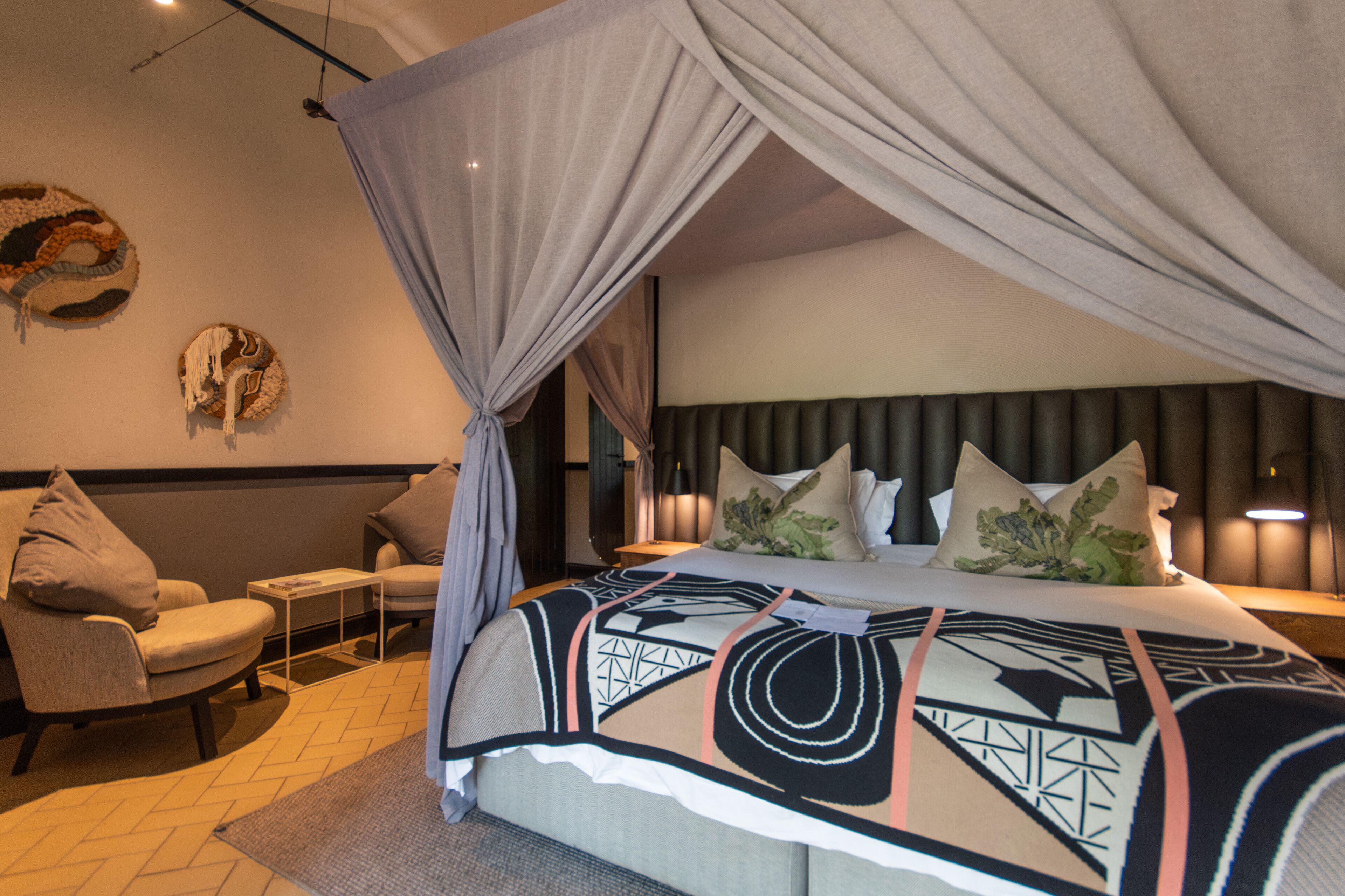 Kruger Shalati - Train on The Bridge & Garden Suites