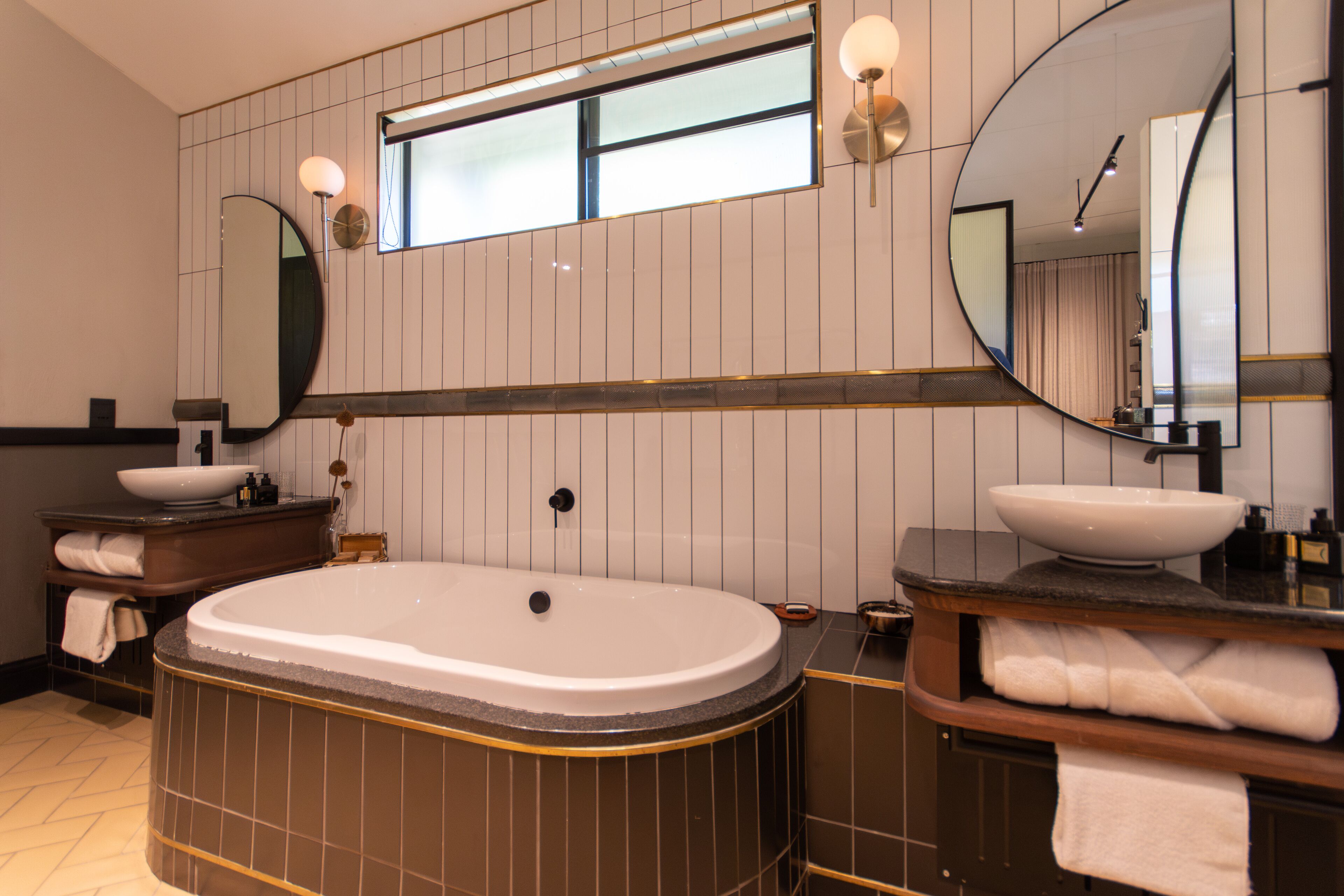 Kruger Shalati - Train on The Bridge & Garden Suites