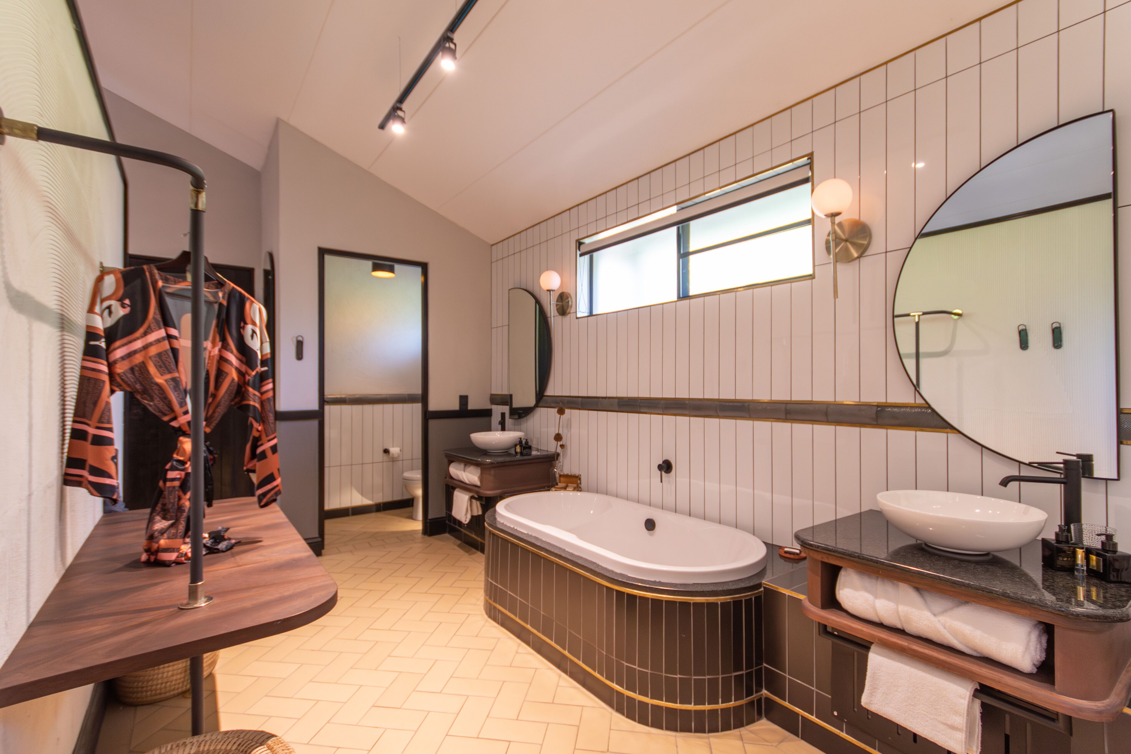 Kruger Shalati - Train on The Bridge & Garden Suites