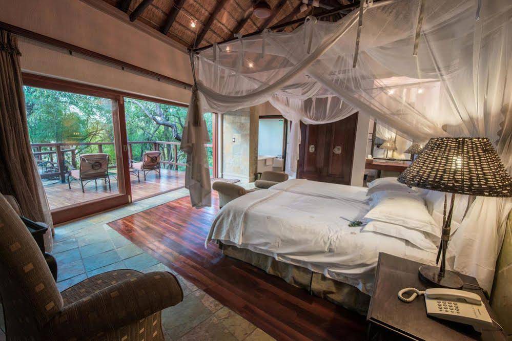 Thornybush Shumbalala Game Lodge