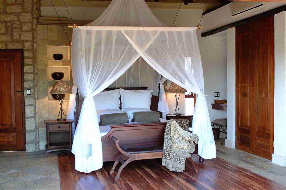 Thornybush Shumbalala Game Lodge