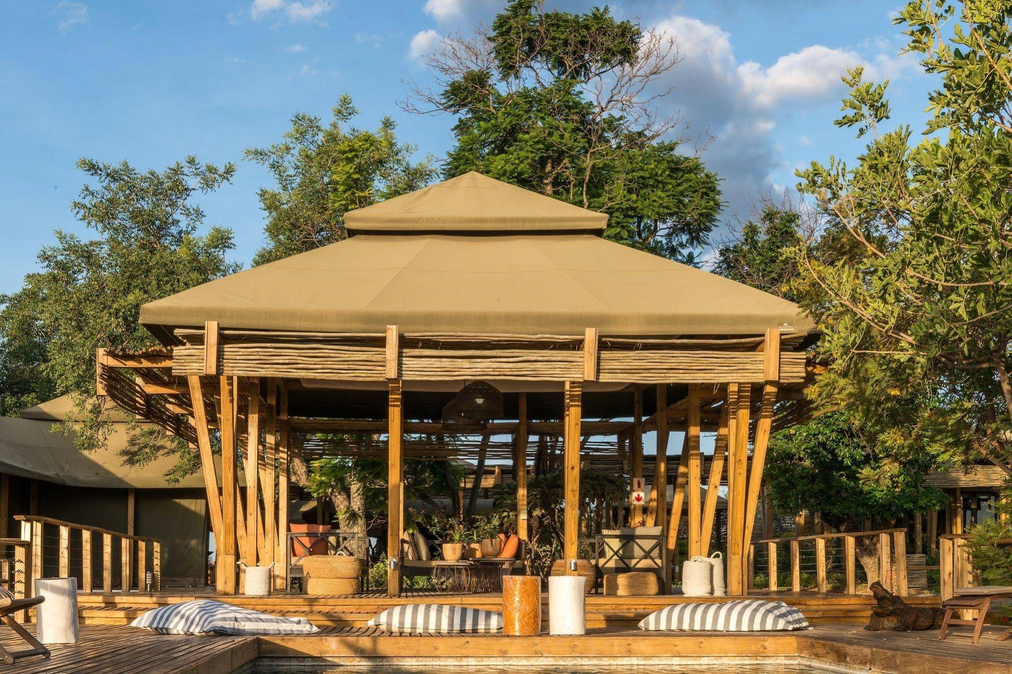 Simbavati Hilltop Lodge