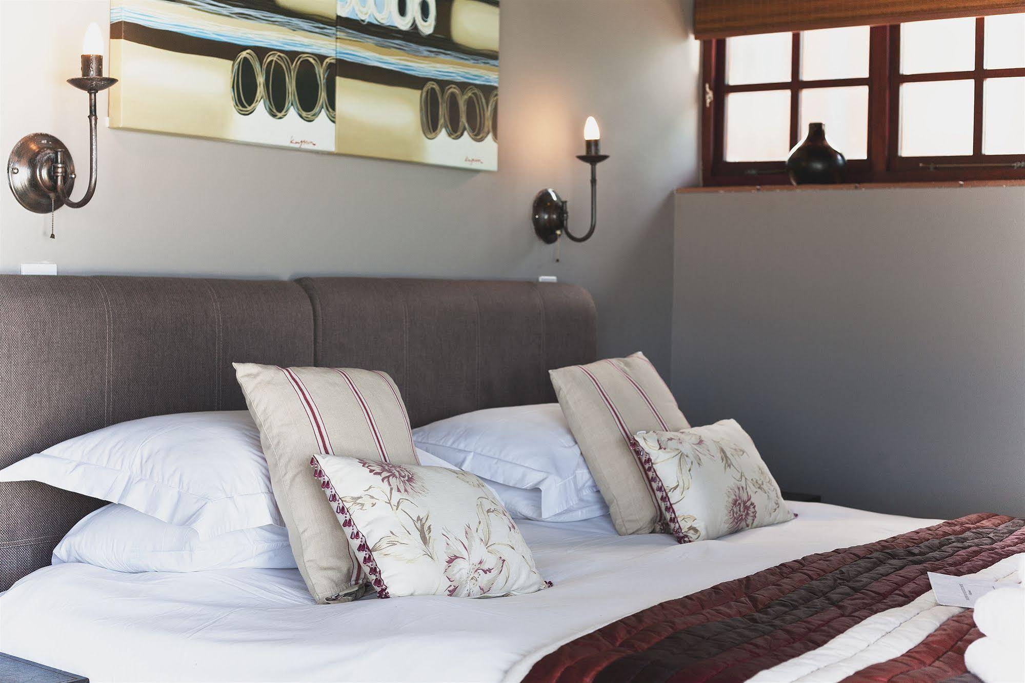 Dolphin Dunes Guest House