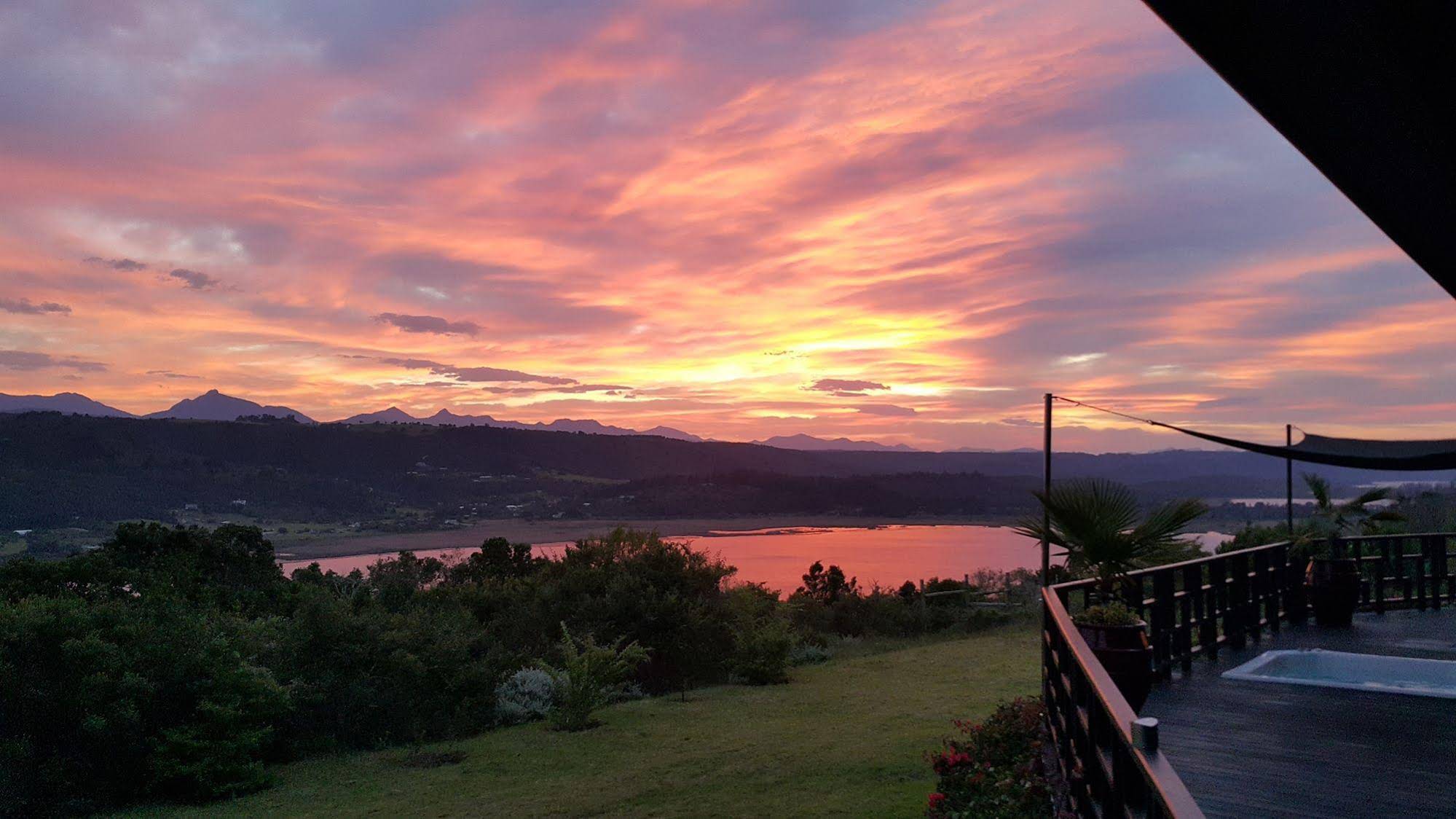 Ichibi Lakeside Lodge