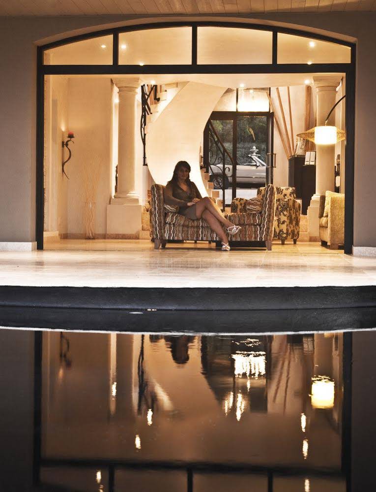 Lodge On The Lake Accommodation and Wellness Spa