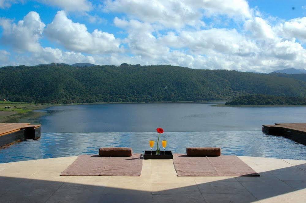 Lodge On The Lake Accommodation and Wellness Spa