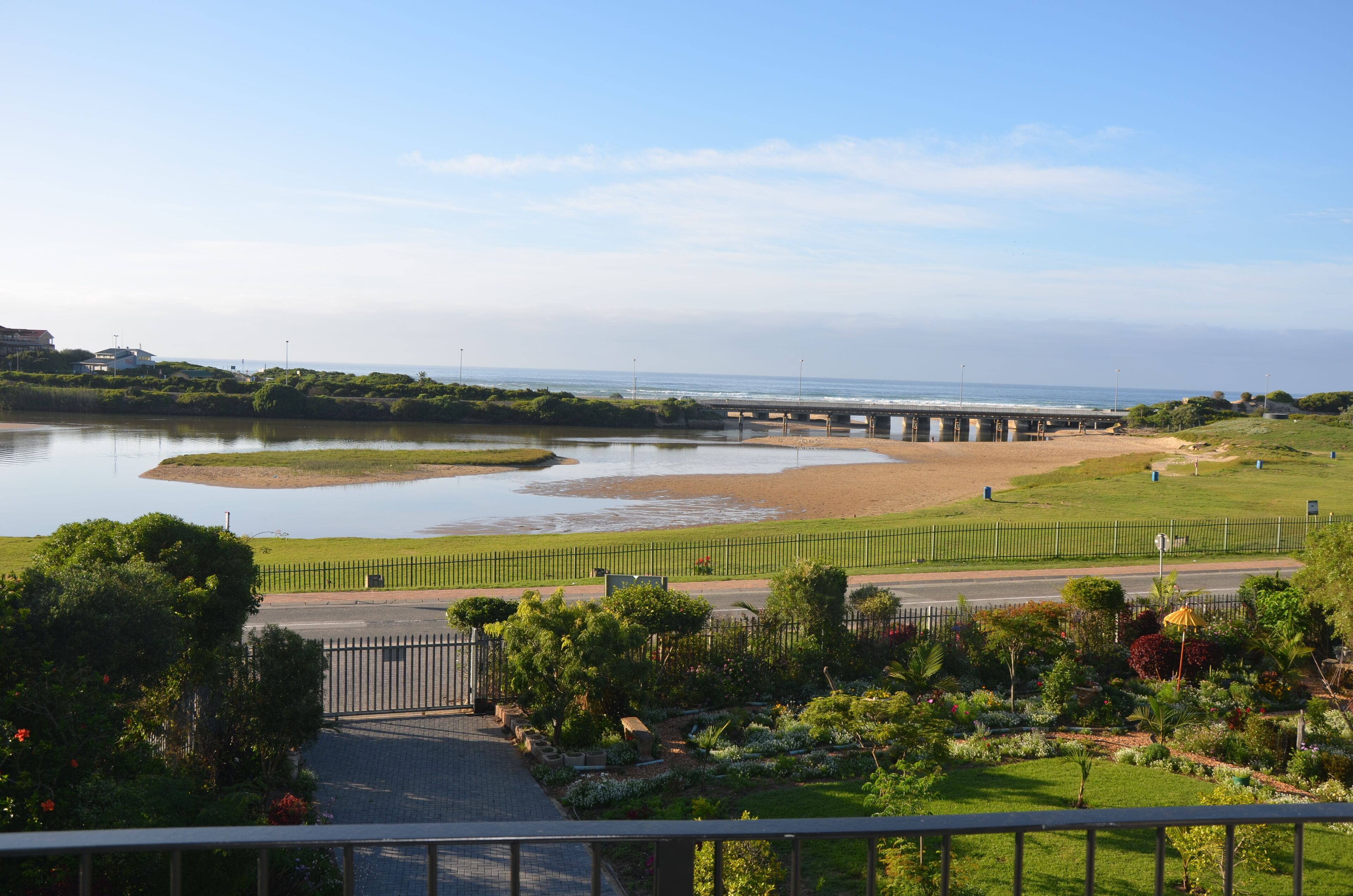 Serenity Ocean Lodge
