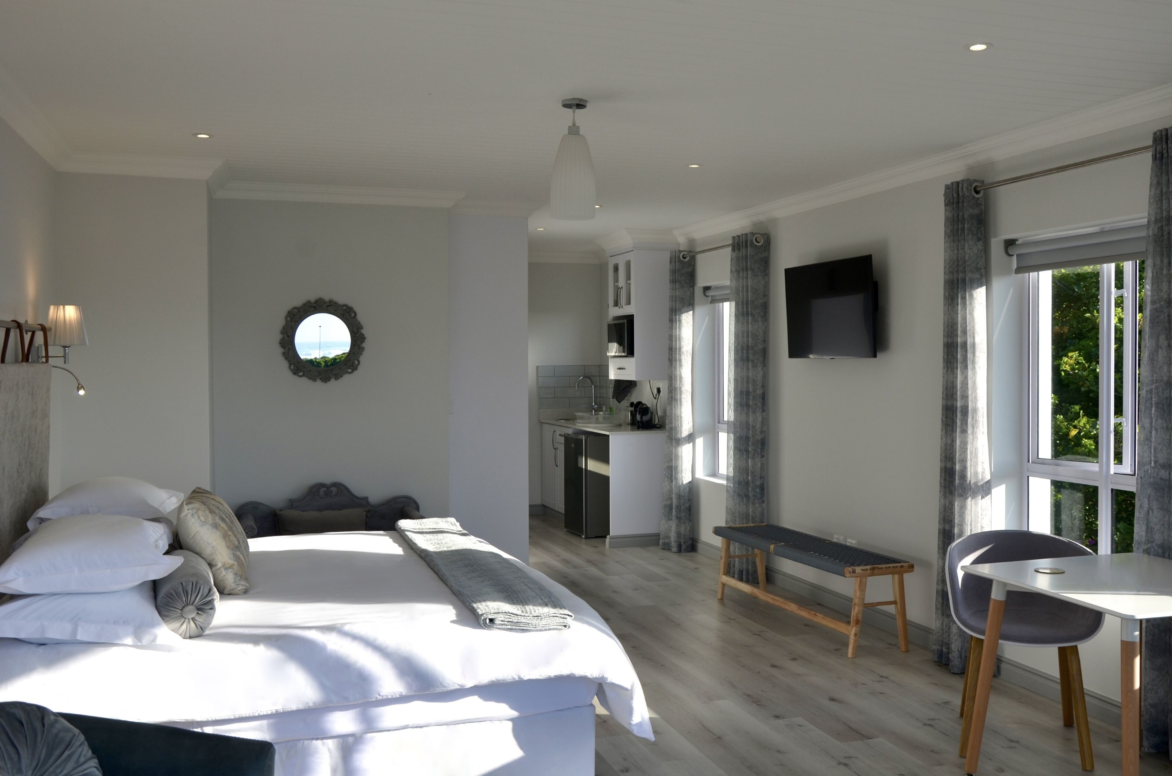 Serenity Ocean Lodge