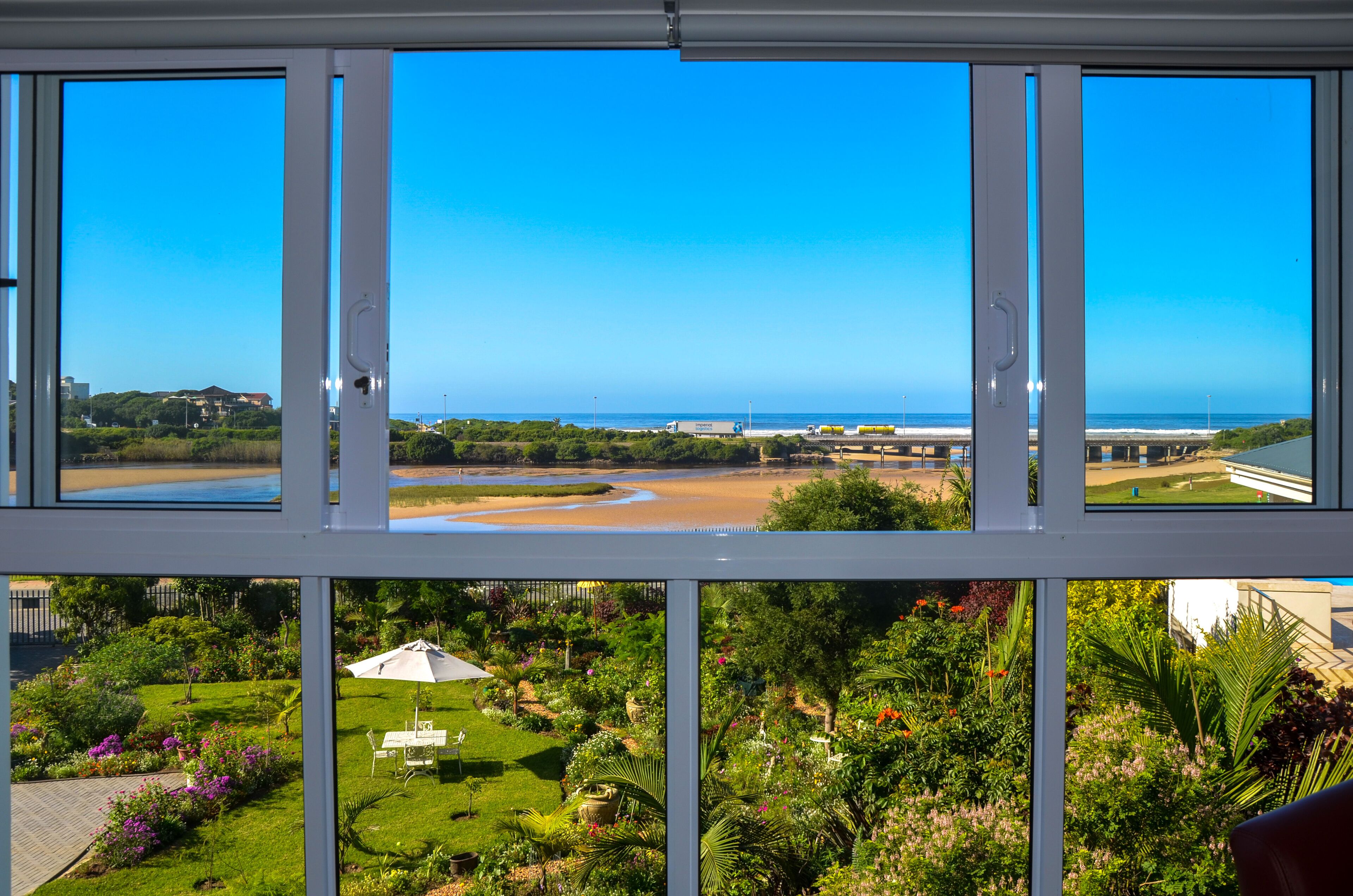 Serenity Ocean Lodge