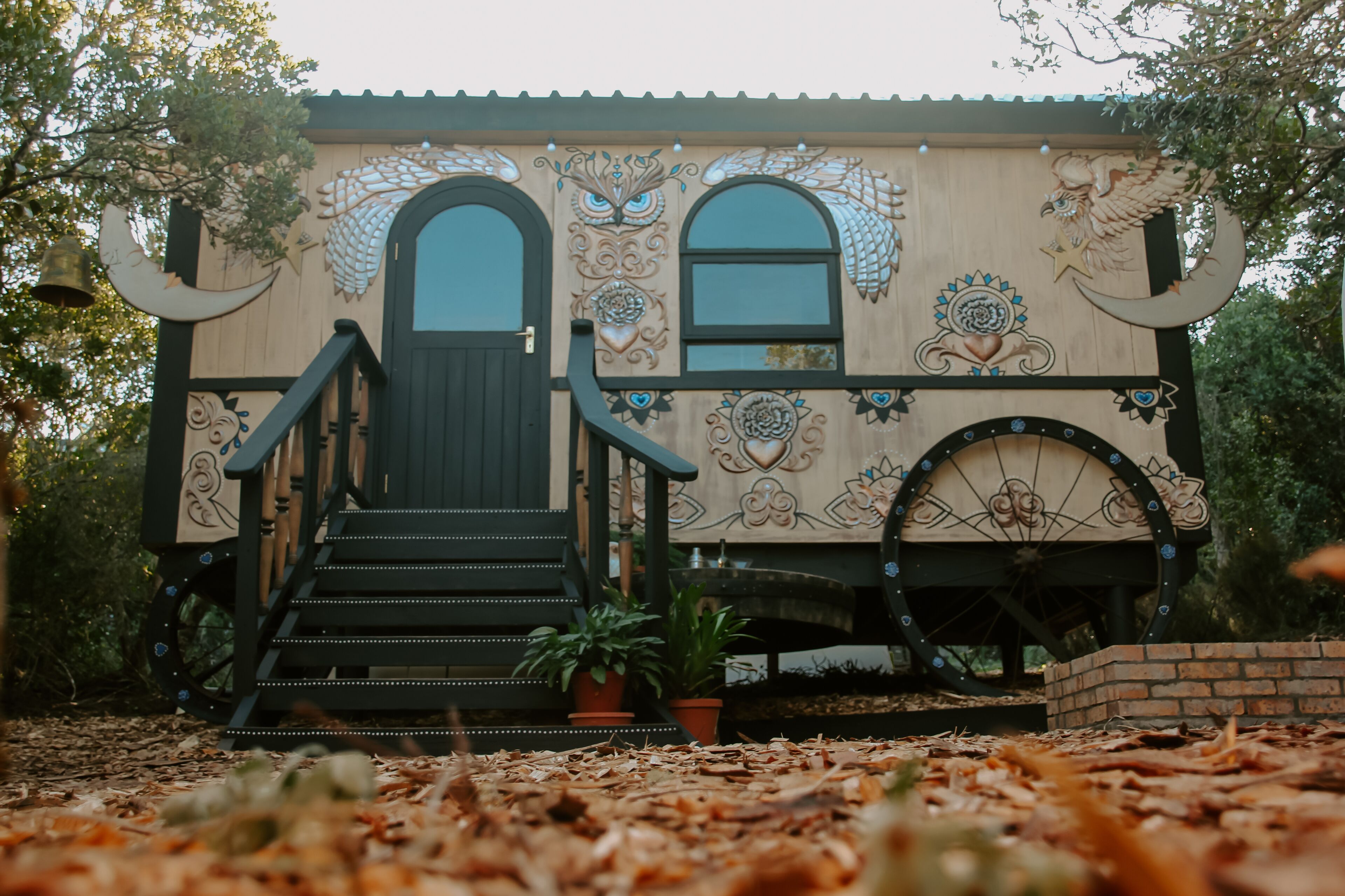 Treedom Villas And Vardos