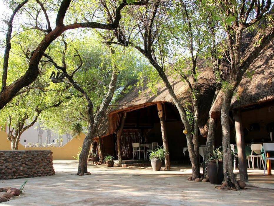 Ukutula Lodge & Game Reserve