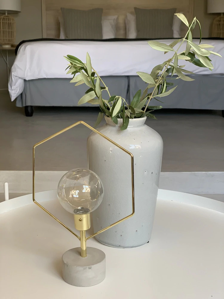 Lighthouse Guesthouse & Cafe