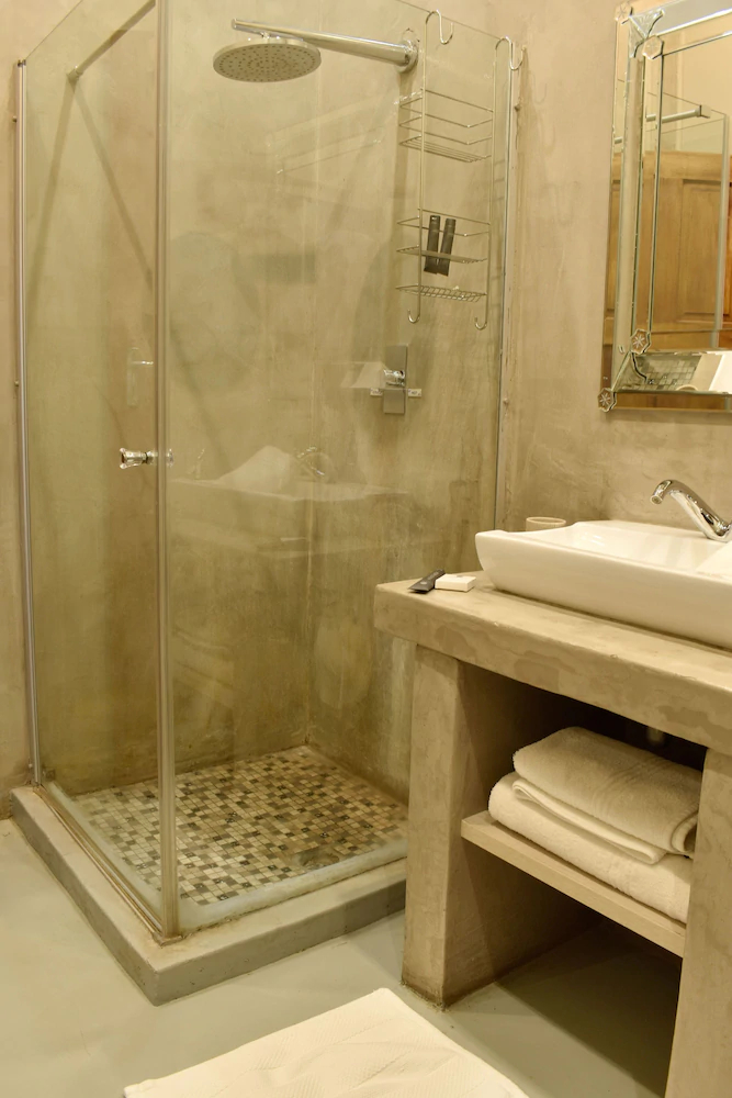 Lighthouse Guesthouse & Cafe