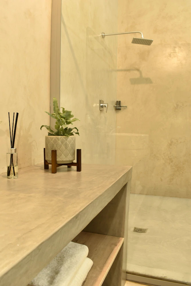 Lighthouse Guesthouse & Cafe