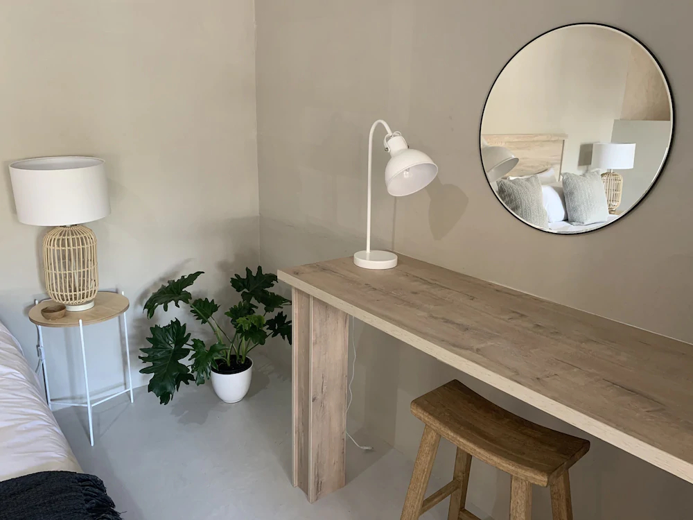 Lighthouse Guesthouse & Cafe