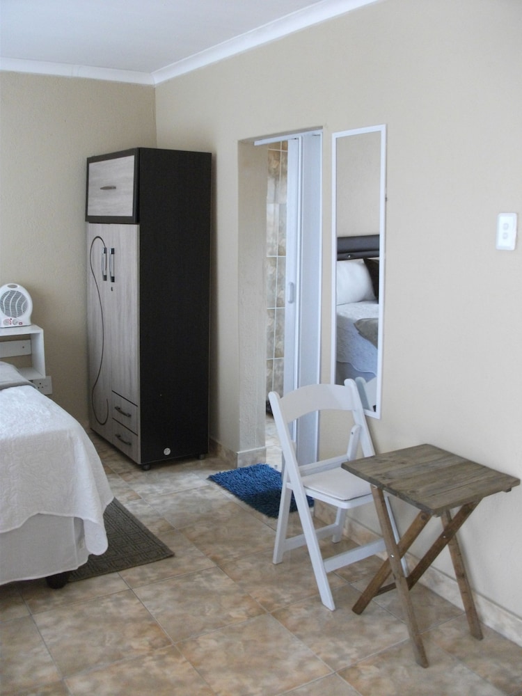 Naledi Lodge and Guest Houses