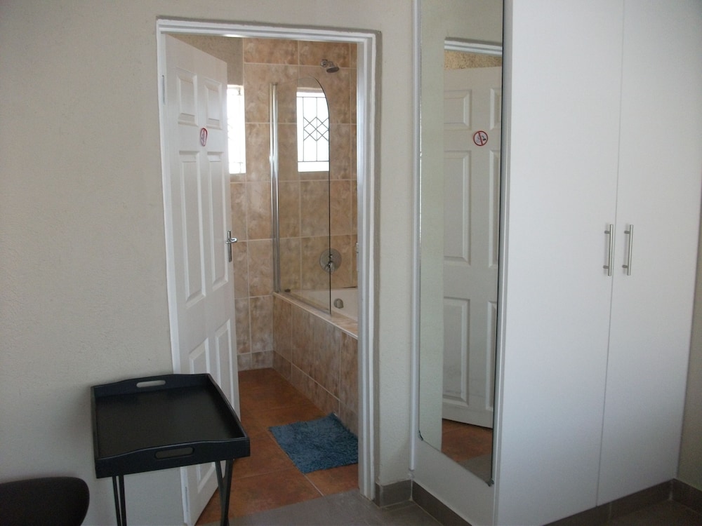 Naledi Lodge and Guest Houses