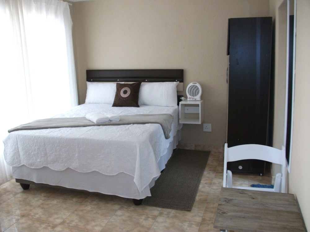 Naledi Lodge and Guest Houses