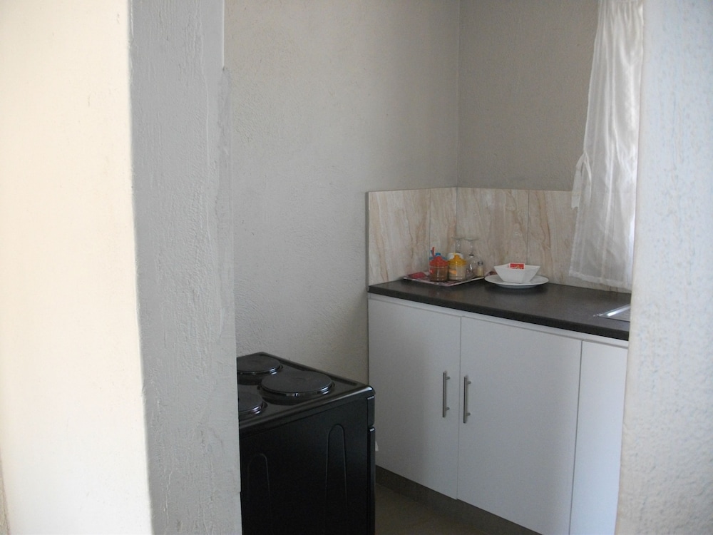 Naledi Lodge and Guest Houses