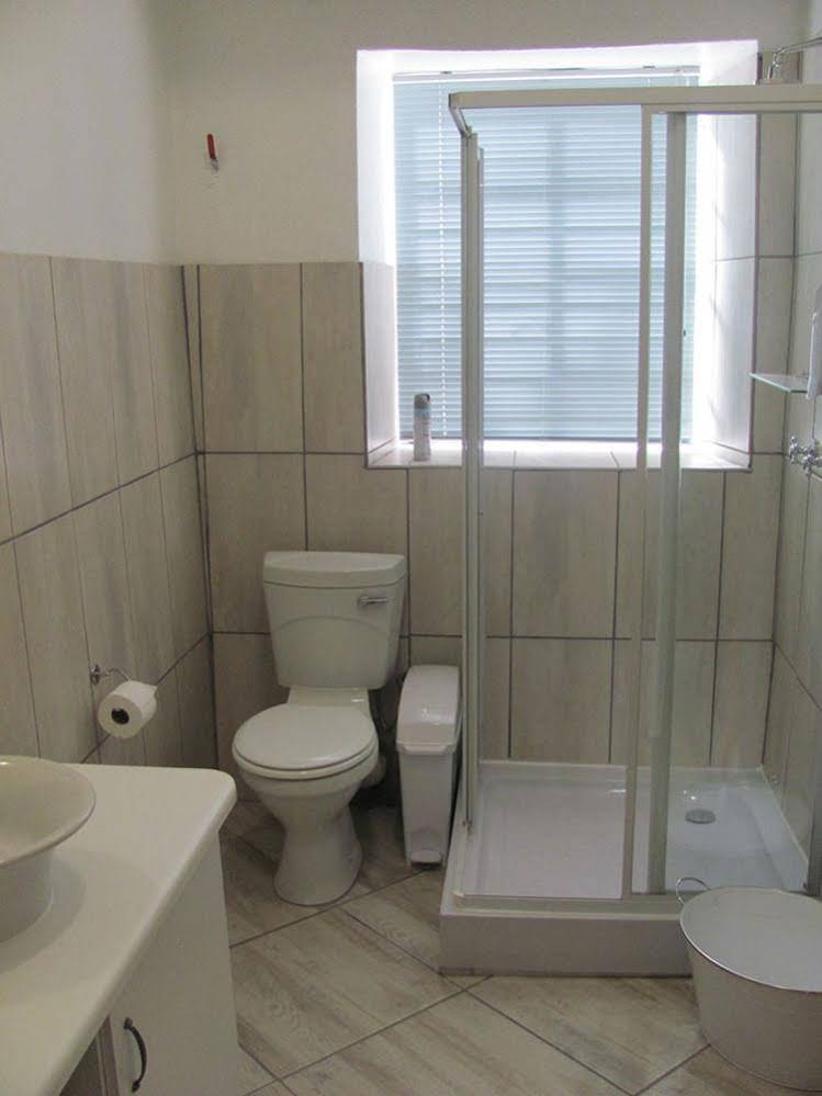 Blue Moon Guesthouse