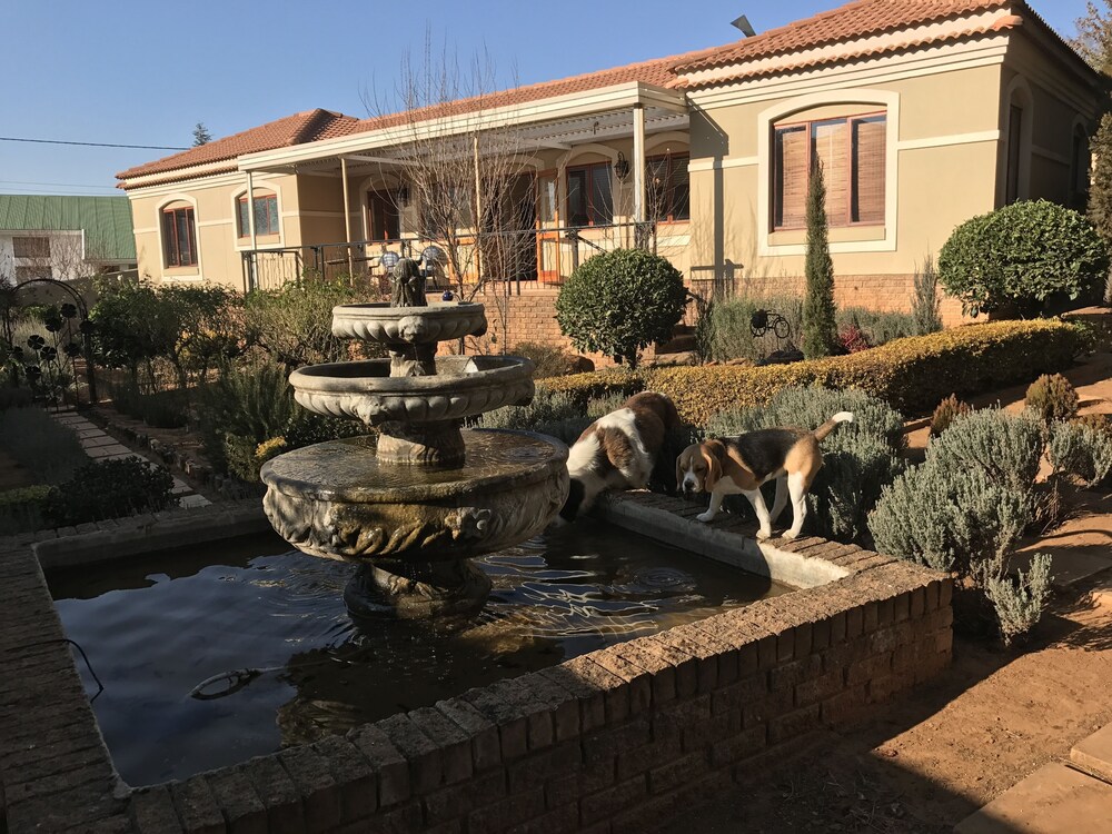 Clarens Butterfly Villa