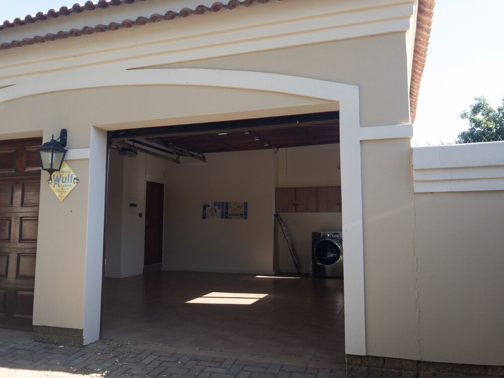 Clarens Butterfly Villa