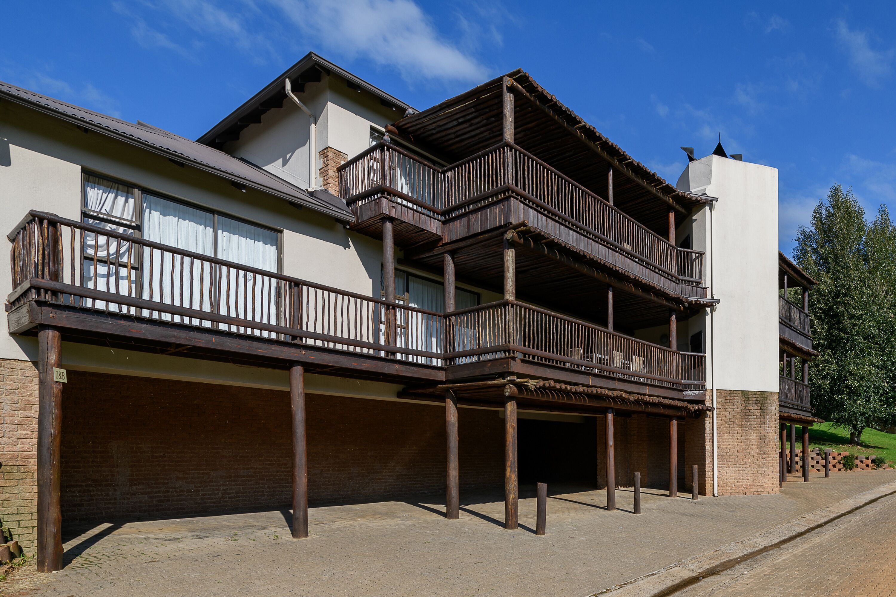 Kiara Lodge