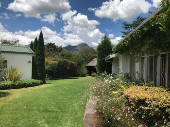 Rosewood Corner Bed & Breakfast