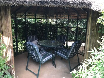 Rosewood Corner Bed & Breakfast
